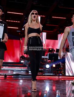 Vera Brezhneva feet photo thumbnail