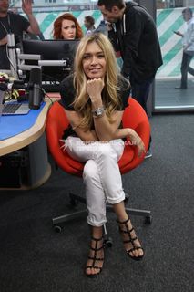 Vera Brezhneva feet photo thumbnail
