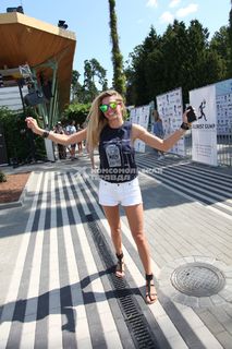 Vera Brezhneva feet photo thumbnail