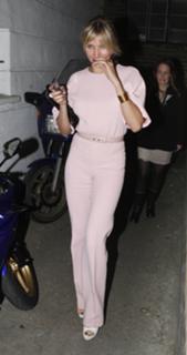 Cameron Diaz feet photo thumbnail
