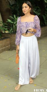 Kiara Advani feet photo thumbnail