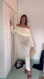 Iris Mittenaere feet photo thumbnail