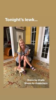 Angela Kinsey feet photo thumbnail
