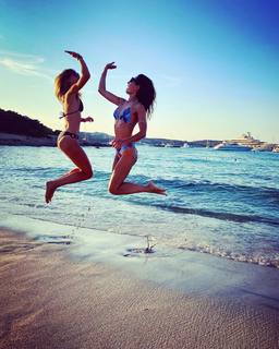 Anna Safroncik feet photo thumbnail