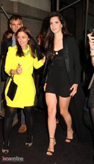 Lana Del Rey feet photo thumbnail