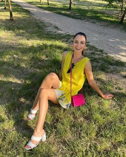 Anna Safroncik feet photo thumbnail