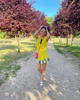 Anna Safroncik feet photo thumbnail