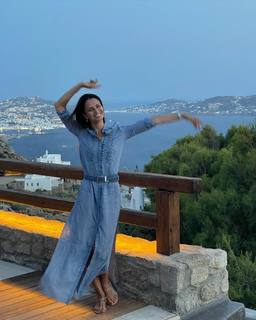 Anna Safroncik feet photo thumbnail