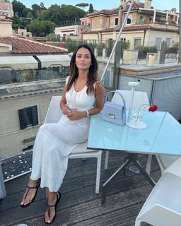 Anna Safroncik feet photo thumbnail
