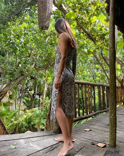 Anna Safroncik feet photo thumbnail