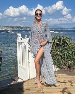 Anna Safroncik feet photo thumbnail