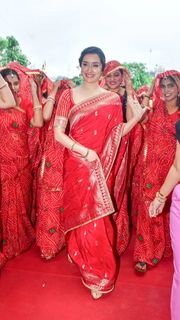 Shraddha Kapoor feet photo thumbnail
