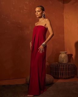 Nicole Richie feet photo 1