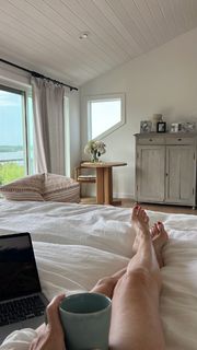 Naomi Watts feet photo thumbnail
