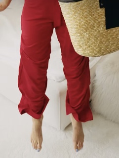 Klaudia Halejcio feet photo thumbnail