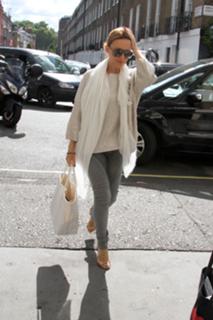 Kylie Minogue feet photo thumbnail
