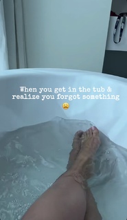 Julieanna Marie Goddard feet photo thumbnail