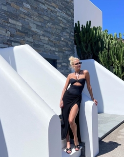 Fei Skorda feet photo thumbnail