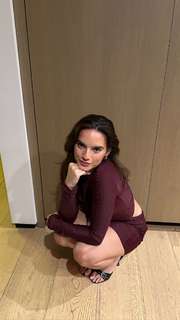 Natalie Noel Mariduena feet photo thumbnail
