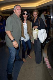 Selena Gomez feet photo thumbnail