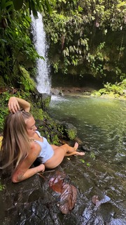 Victoria Waldrip feet photo thumbnail