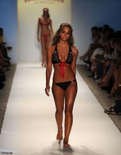 Jasmine Sanders feet photo 1