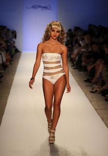 Jasmine Sanders feet photo 2