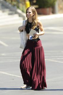 AnnaLynne McCord feet photo thumbnail