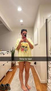 Natalie Noel Mariduena feet photo thumbnail