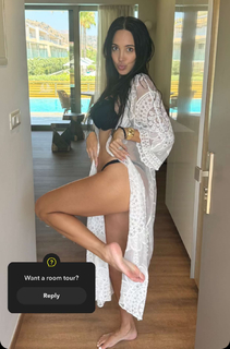 Scarlet Vas feet photo thumbnail
