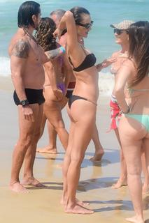 Alessandra Ambrosio feet photo thumbnail