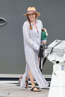 Amy Adams feet photo thumbnail