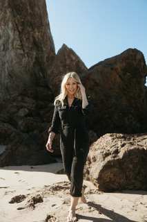 Jennie Garth feet photo thumbnail