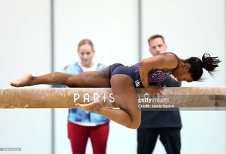 Simone Biles feet photo thumbnail