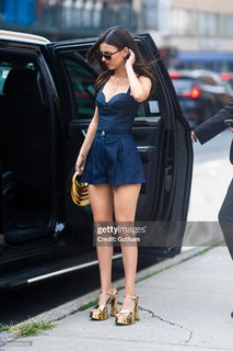 Victoria Justice feet photo thumbnail