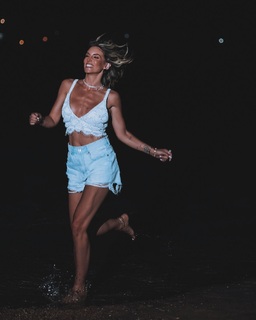 Athina Oikonomakou feet photo thumbnail