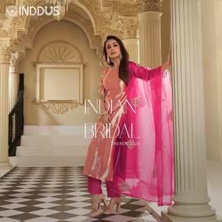 Malaika Arora feet photo thumbnail