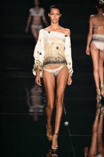 Lais Ribeiro feet photo thumbnail