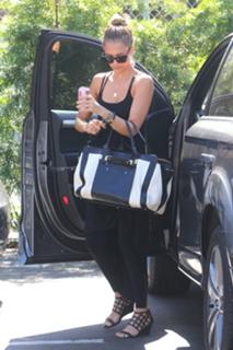 Jessica Alba feet photo thumbnail