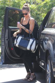 Jessica Alba feet photo thumbnail