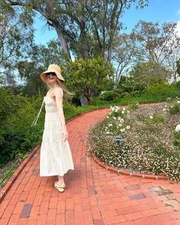 Halston Sage feet photo 2
