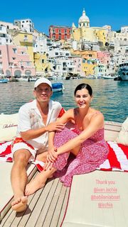 Megan Olivi feet photo thumbnail