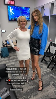 Nina Agdal feet photo 5