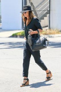 Kate Walsh feet photo thumbnail
