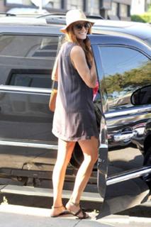 Kate Walsh feet photo thumbnail