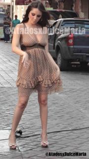 Dulce María feet photo thumbnail