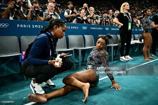 Simone Biles feet photo thumbnail