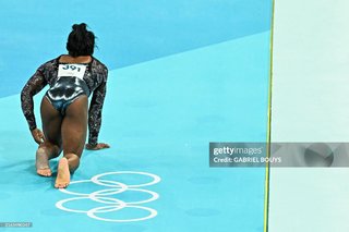 Simone Biles feet photo thumbnail