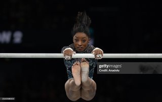 Simone Biles feet photo thumbnail