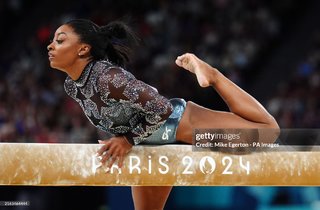 Simone Biles feet photo thumbnail
